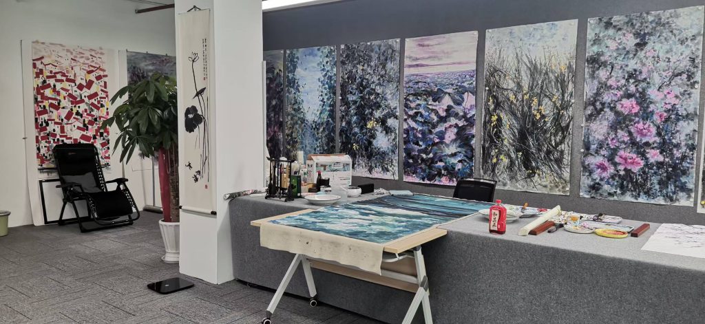 The Fantasy-Color Freehand Art Museum and Studio of Contemporary Chinese Artist Lu Guanyu (Mu Rangong) in Hangzhou